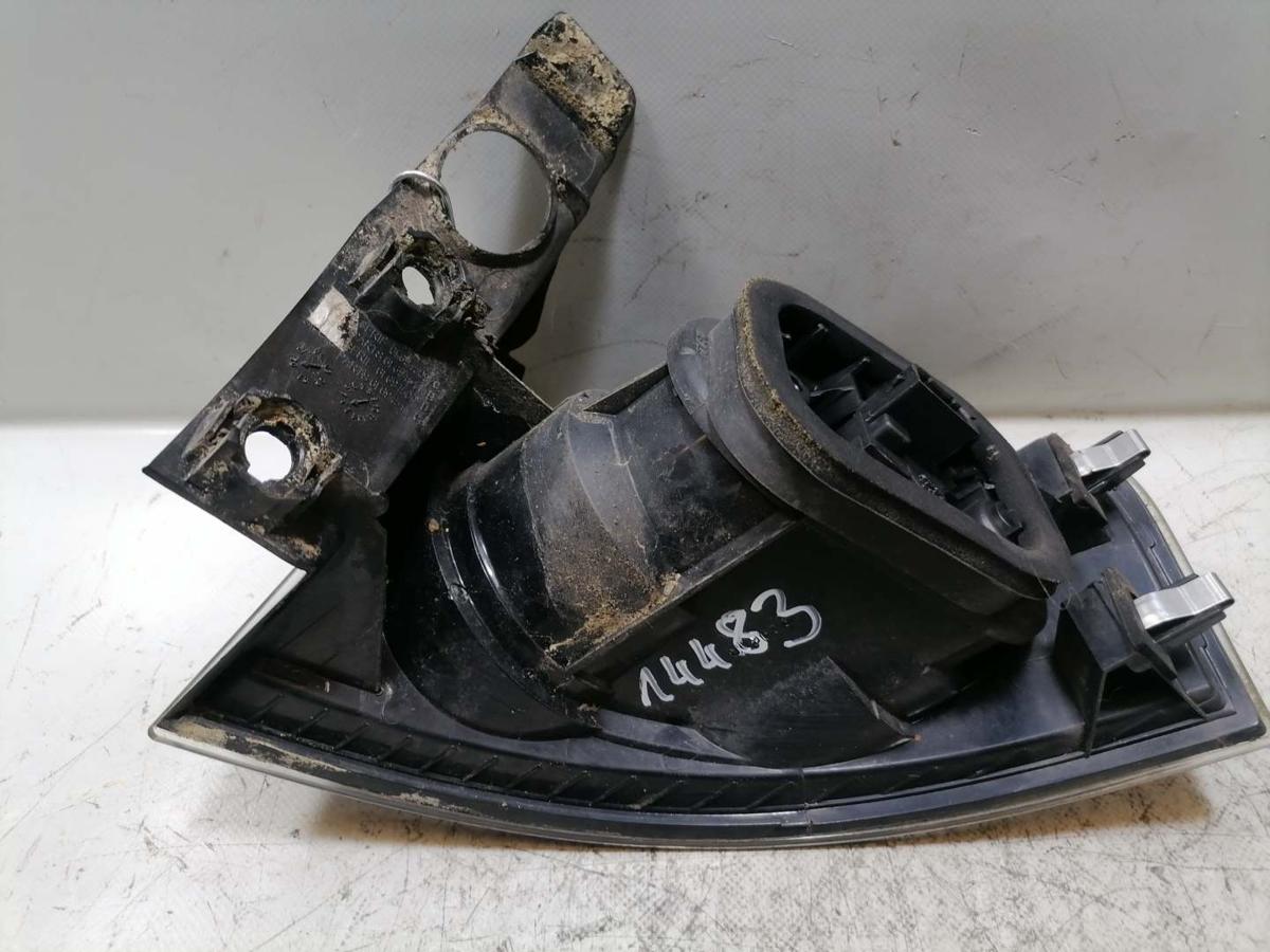 Seat Ibiza 6L original R&uuml;cklicht R&uuml;ckleuchte Schlussleuchte links au&szlig;en get&ouml;nt Bj.2006